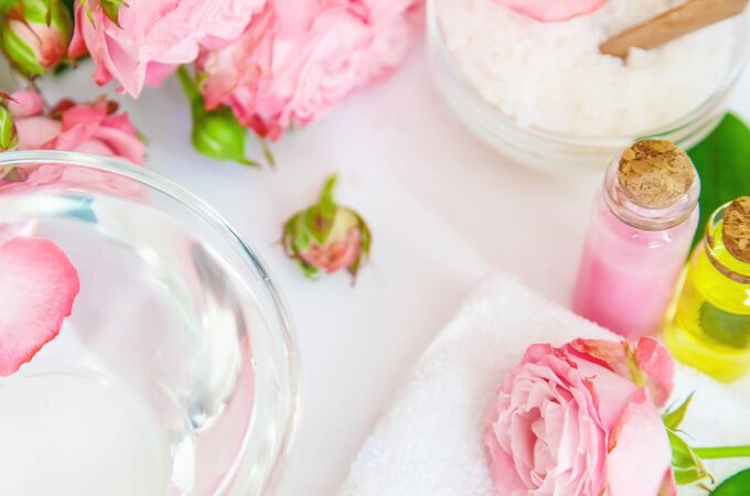 Floral Waters: What They Are And Their Benefits