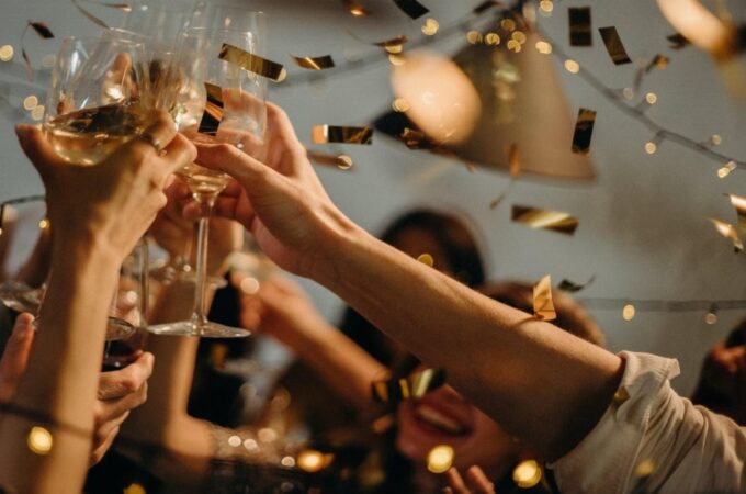 5 Ideas for Celebrating New Year With Colleagues