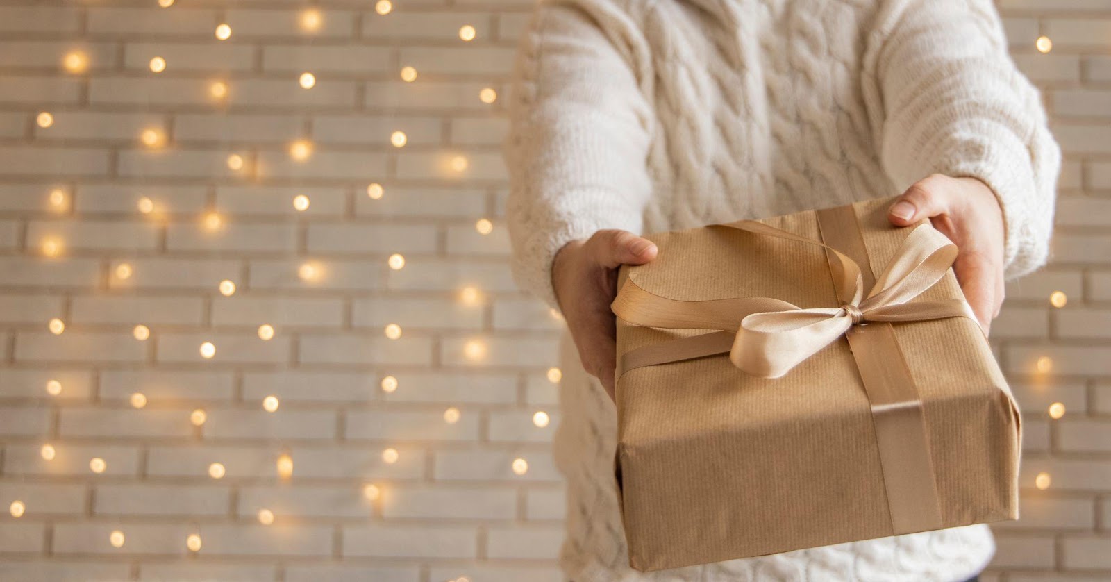 Holiday Gifting: The Dos and Don’ts of Gift Wrapping