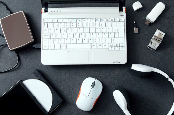 8 Essential Laptop Accessories & Gadgets That Make Life Easy!
