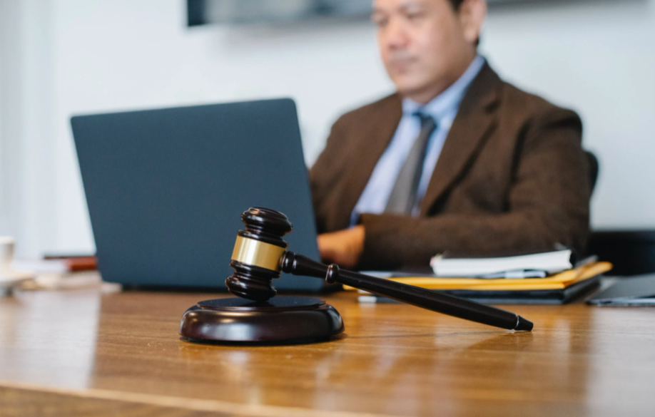7 TIPS ON CHOOSING THE BEST CRIMINAL LAWYER